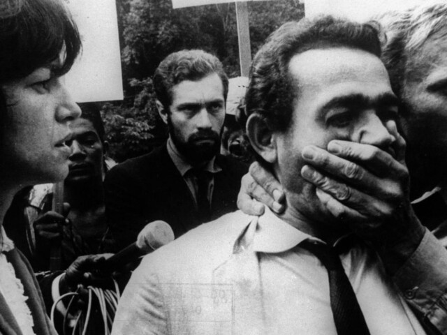 Cena de Terra em Transe. Glauber Rocha (1967)